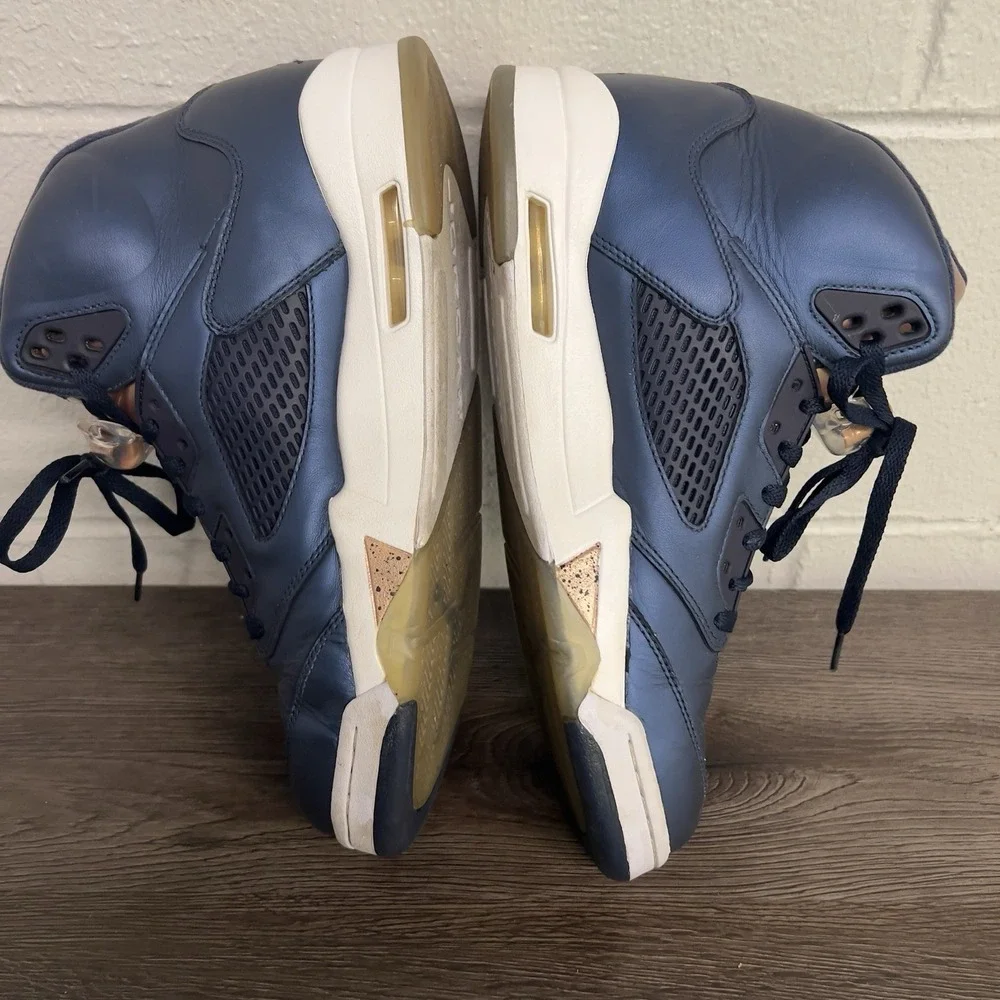 Size 10.5 - Air Jordan 5 Retro Bronze